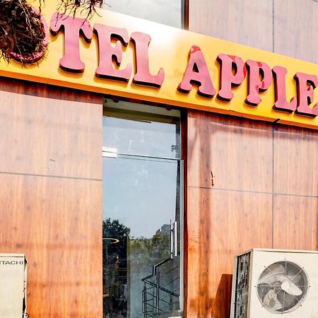 Collection O Apple Tree Hotel Noida Exterior photo