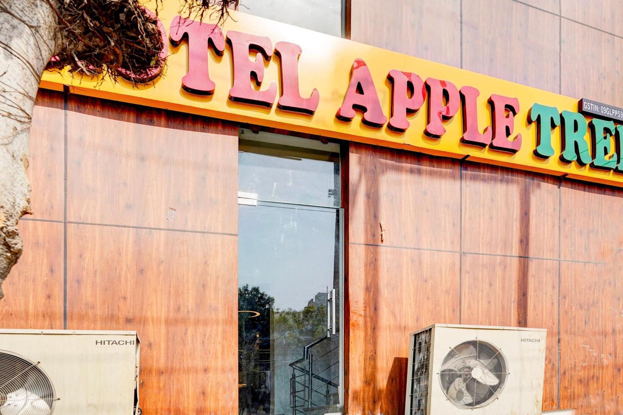 Collection O Apple Tree Hotel Noida Exterior photo