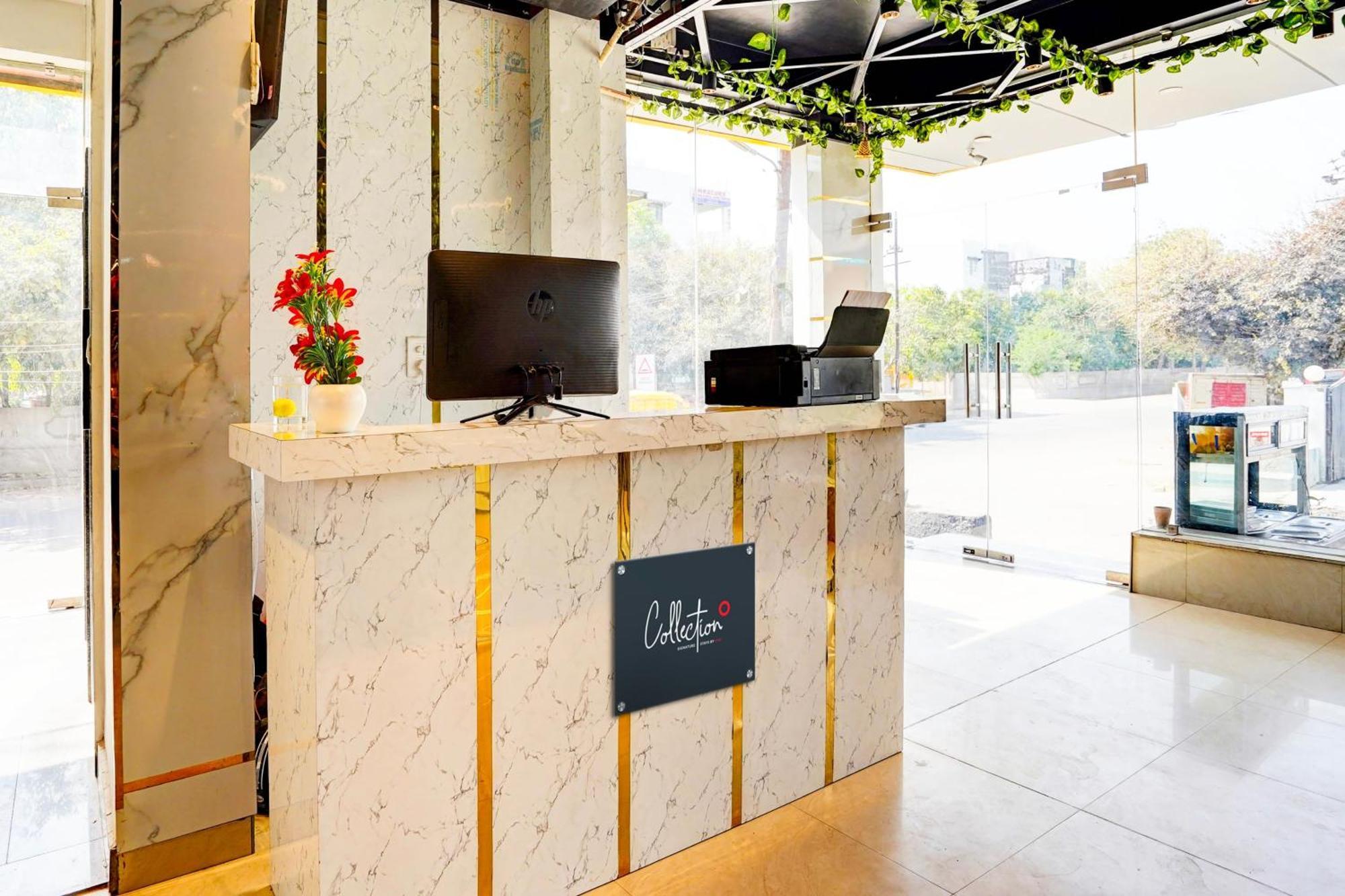 Collection O Apple Tree Hotel Noida Exterior photo