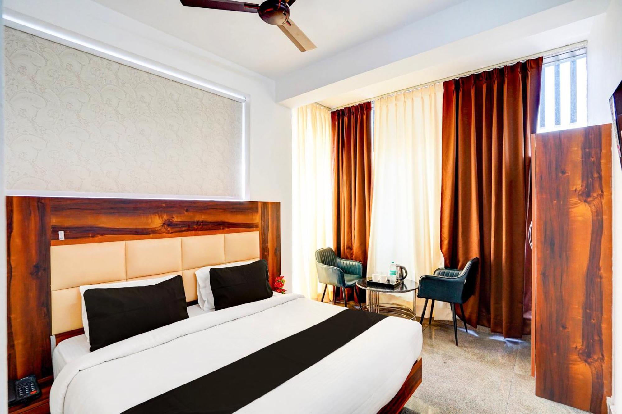 Collection O Apple Tree Hotel Noida Exterior photo