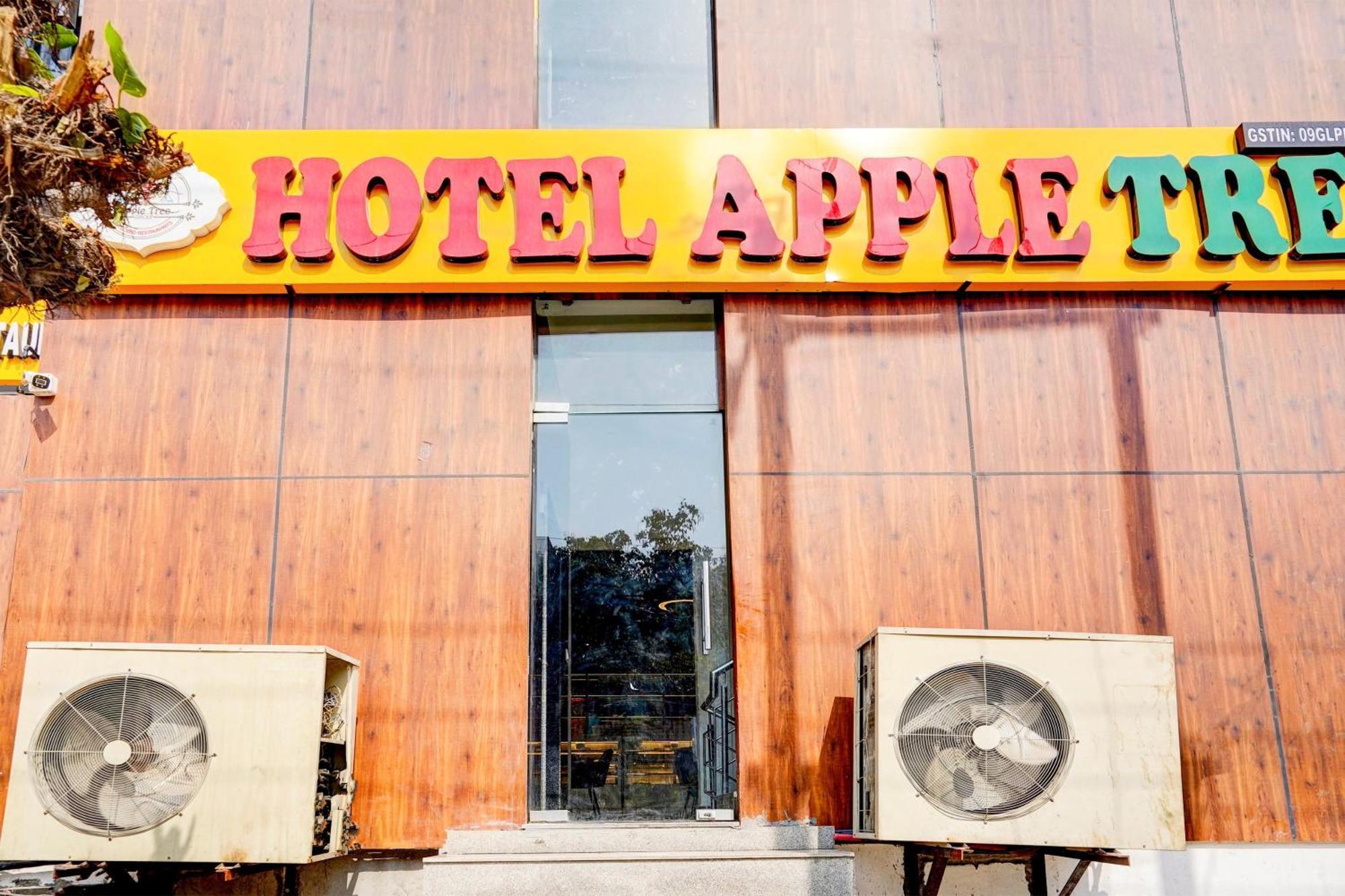 Collection O Apple Tree Hotel Noida Exterior photo