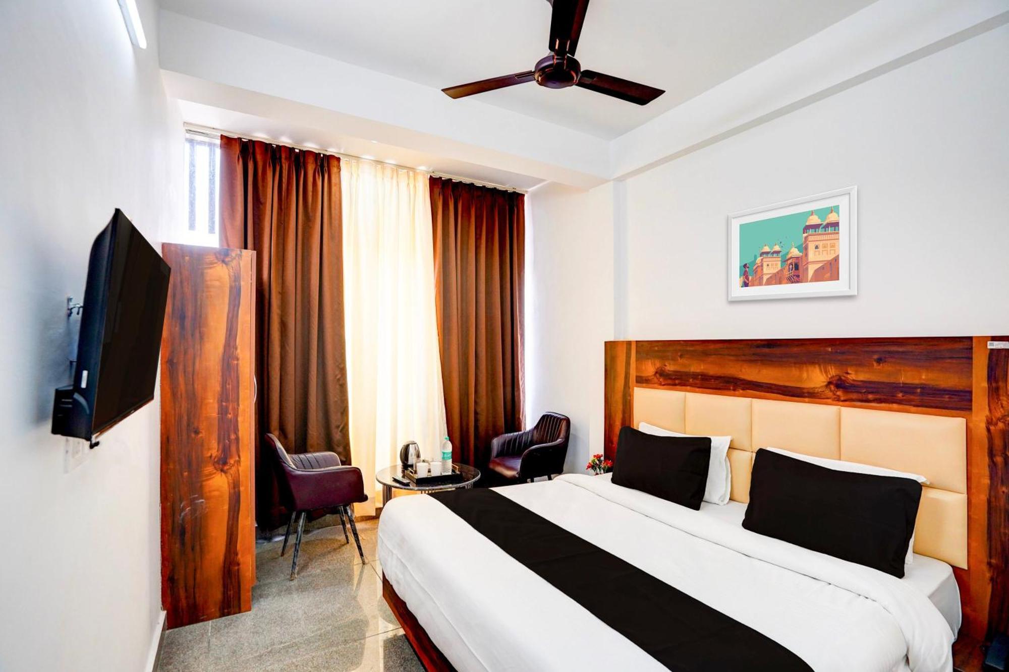Collection O Apple Tree Hotel Noida Exterior photo